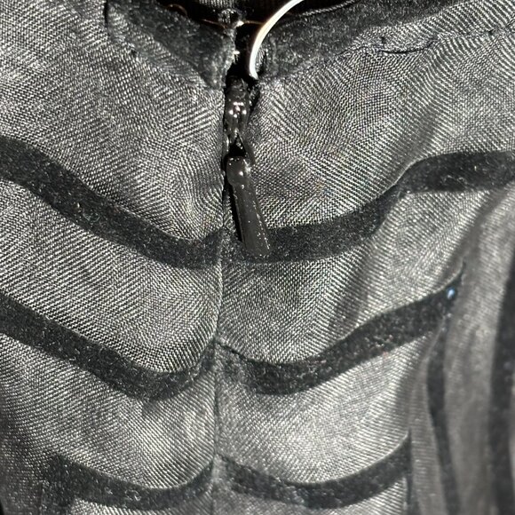 ❣️ NWT C'EST City Black GLAM Silk Rayon Dramatic Straight Skirt Size 12 - Picture 11 of 13